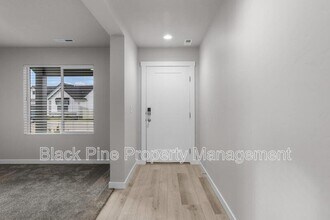 11116 W Langit St in Star, ID - Foto de edificio - Building Photo