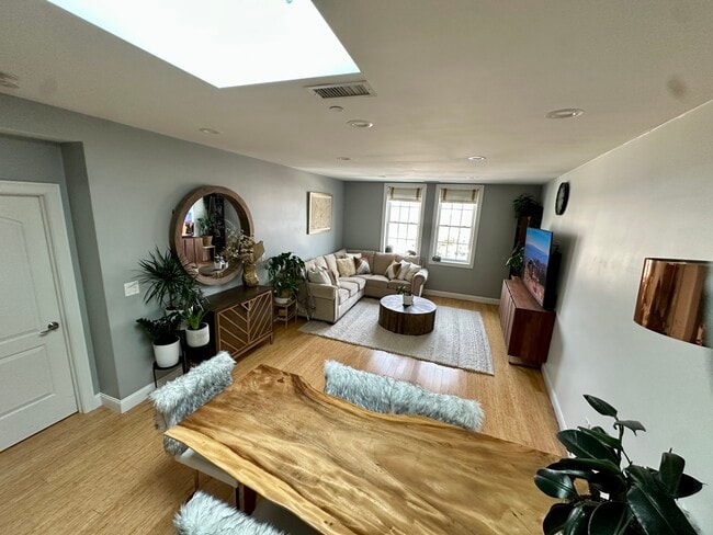 30 High St, Unit 43 in Medford, MA - Building Photo - Building Photo