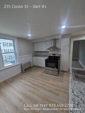 235 Cedar St in Manchester, NH - Building Photo - Building Photo