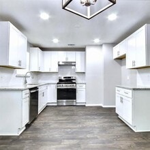 5713 Bowling Dr in Watauga, TX - Building Photo - Building Photo