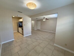 2720 Camelot Dr in Laredo, TX - Building Photo - Building Photo