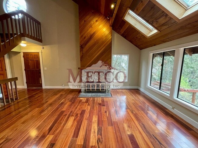 212-212A Crest Dr in Eugene, OR - Building Photo - Building Photo