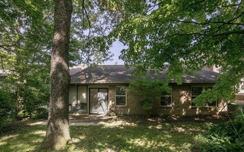 2116 Allegheny Way in Lexington, KY - Building Photo - Building Photo