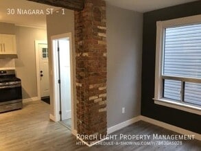 30 Niagara St in Hamilton, ON - Building Photo - Building Photo