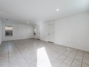 14008 Earlham St in Pilot Point, TX - Building Photo - Building Photo