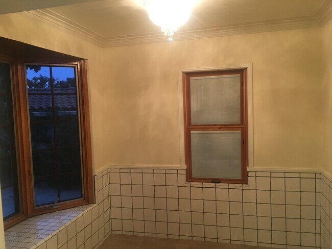 1640 Ben Lomond Dr in Glendale, CA - Building Photo - Building Photo