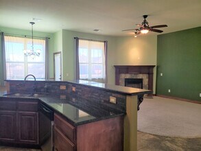 329 Madison Pl Dr in Moore, OK - Building Photo - Building Photo