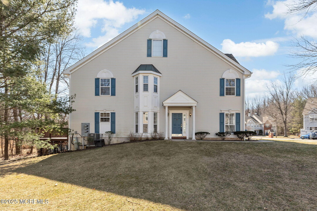 29 Painted Wagon Rd in Holmdel, NJ - Building Photo