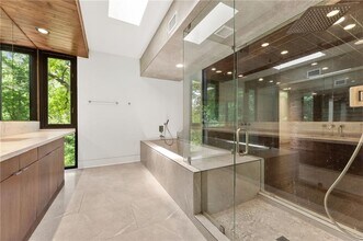 2105 Fairhaven Cir NE in Atlanta, GA - Building Photo - Building Photo