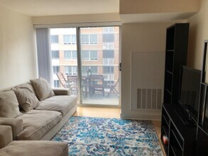 800 4th St SW in Washington, DC - Building Photo - Building Photo