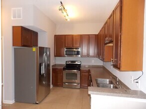 7039 Deer Lodge Cir in Jacksonville, FL - Building Photo - Building Photo