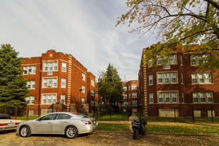 1126-1134 N Lawler Ave Apartments