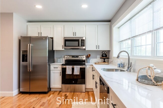 12 Madelyn Way in Laconia, NH - Building Photo - Building Photo