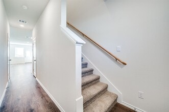 6218 Holly Spg Rd in Princeton, TX - Foto de edificio - Building Photo