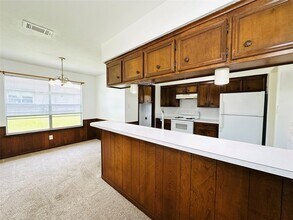 1011 Mccall Ave in Conroe, TX - Building Photo - Building Photo