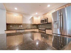 8317 Townsend Dr in Eden Prairie, MN - Building Photo - Building Photo