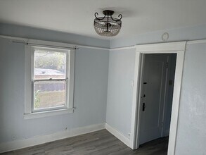 3229 E 8th St, Unit 3229 E 8th St in Long Beach, CA - Building Photo - Building Photo