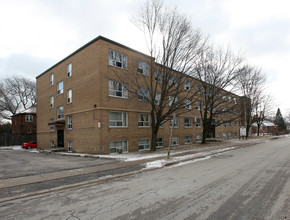 Seacomber Apartments in Toronto, ON - Building Photo - Building Photo