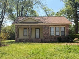 126 Wortham Dr in Nacogdoches, TX - Building Photo