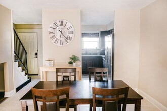 217 Clearview Pkwy in Metairie, LA - Building Photo - Building Photo