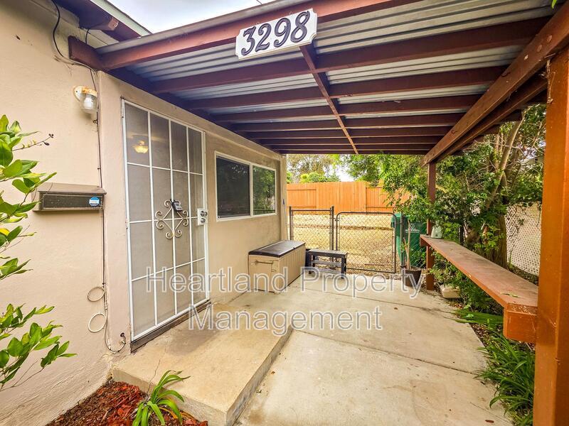 3298 Luna Ave in San Diego, CA - Building Photo
