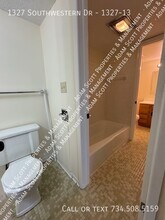 1327 Southwestern Dr in Tecumseh, MI - Building Photo - Building Photo