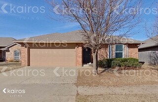 11637 SW 10th St in Yukon, OK - Building Photo