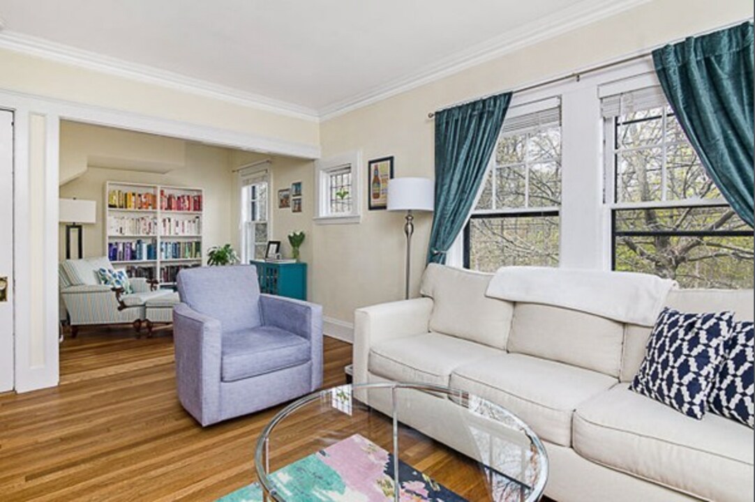 88 Brush Hill Rd in Milton, MA - Building Photo