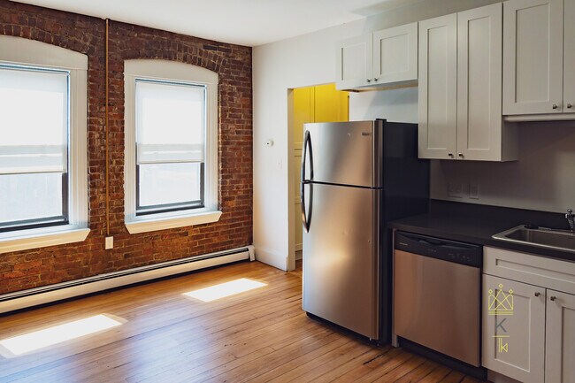 41 Harvard St in Brookline, MA - Building Photo - Building Photo