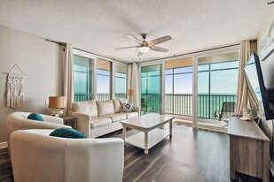 15400 Gulf Blvd, Unit SI ID1546427P in Madeira Beach, FL - Building Photo