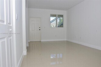 2826 SE 16th Pl in Homestead, FL - Building Photo - Building Photo