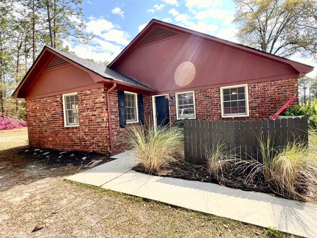 414 Zetterower Rd in Statesboro, GA - Foto de edificio - Building Photo