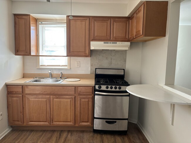 618 Broadway in Bayonne, NJ - Building Photo - Building Photo