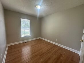 816 Central Ct in High Point, NC - Foto de edificio - Building Photo