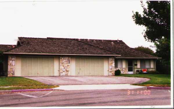 9409-9411 Petit Cor in Ventura, CA - Building Photo - Building Photo