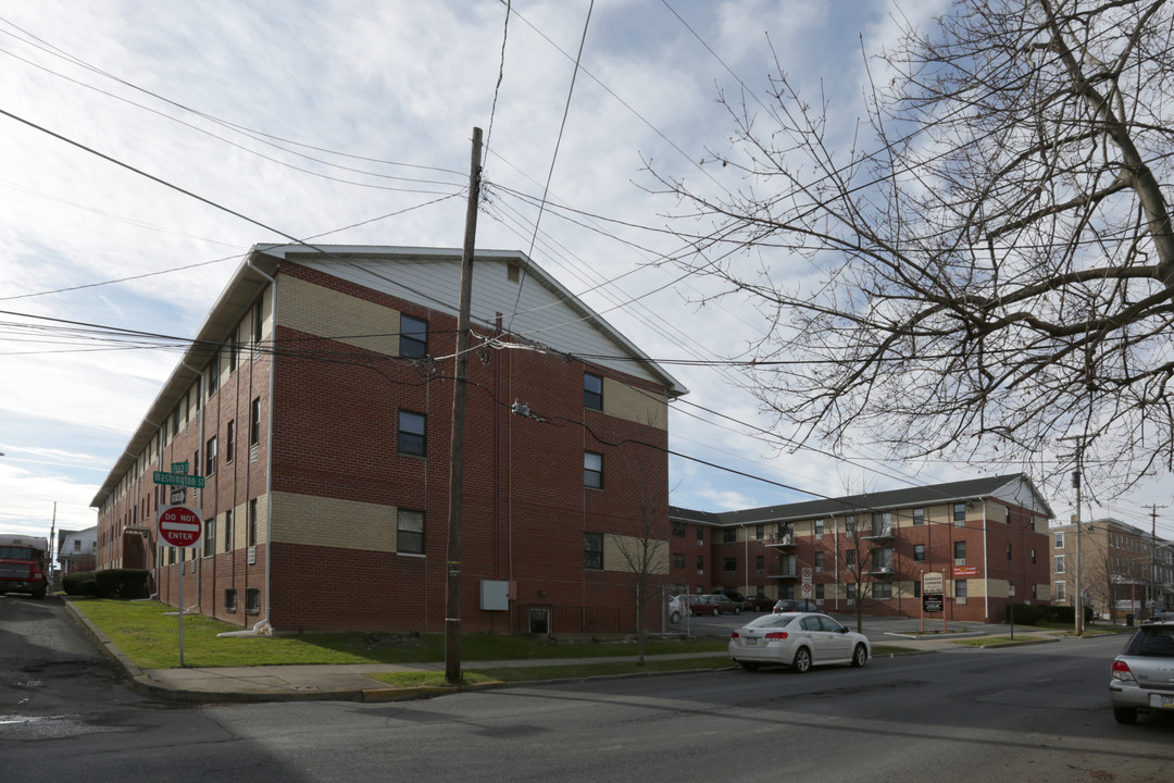 Butler Arms Apartments in Easton, PA - Foto de edificio