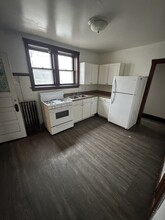 5402 W Melrose St, Unit 5402-1 in Chicago, IL - Building Photo - Building Photo