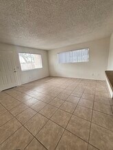 700 W University Dr in Tempe, AZ - Building Photo - Building Photo