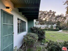 5560 Village Green in Los Angeles, CA - Building Photo