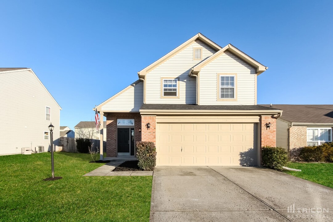 5343 Rocky Mountain Dr in Indianapolis, IN - Building Photo