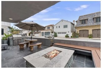 1317 W Bay Ave, Unit 1317 W. Bay ave in Newport Beach, CA - Building Photo - Building Photo