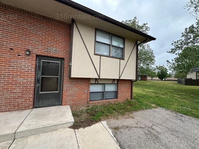 property at 333 E Marion Ct