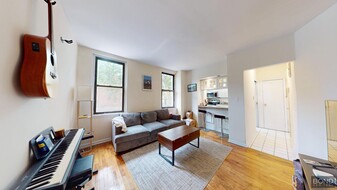 78 W 11th St in New York, NY - Building Photo