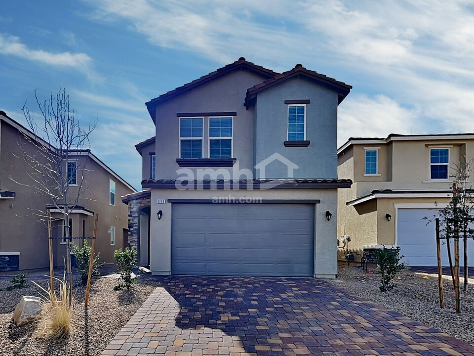 9233 Volcanic Cactus Ct in Las Vegas, NV - Building Photo