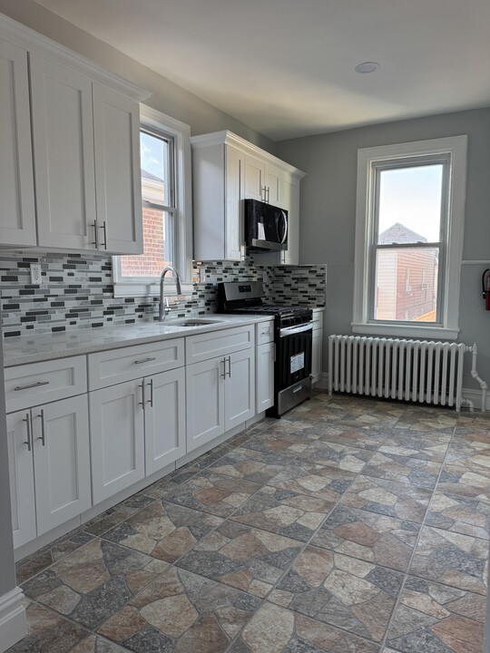 8609 2nd Ave, Unit Spacious 3 Bed Apartment in North Bergen, NJ - Building Photo