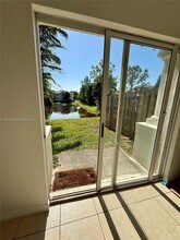 8851 NW 110 Pl in Doral, FL - Building Photo - Building Photo