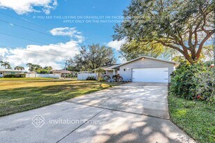 1680 Arizona Ave NE in St. Petersburg, FL - Building Photo