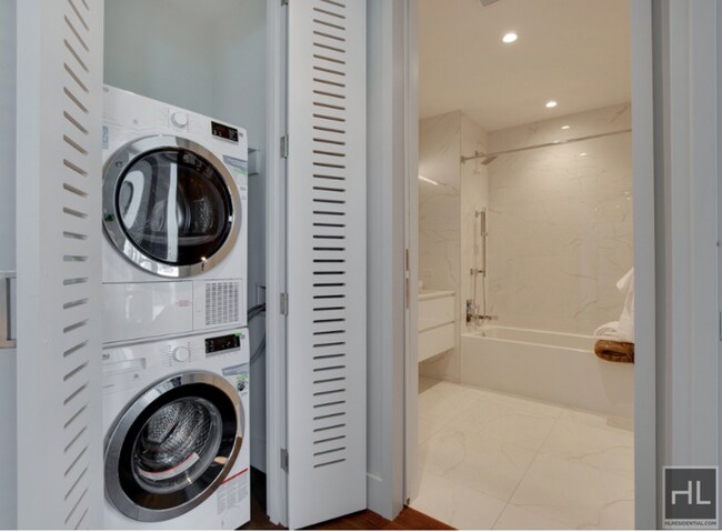 Beautiful Studio In Turtle Bay! $4,650 in New York, NY - Building Photo - Building Photo