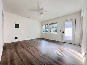 5525 Harold Way in Los Angeles, CA - Foto de edificio - Building Photo