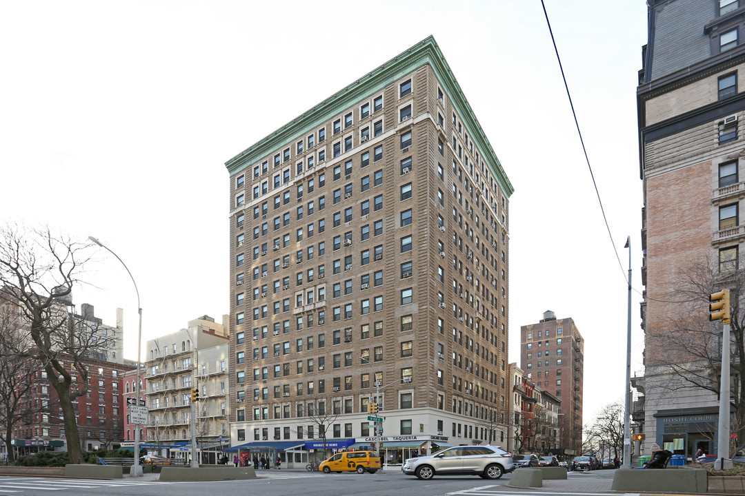 Charleton Apartments in New York, NY - Building Photo